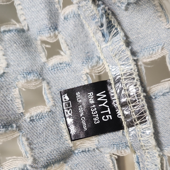 NWT POL Light Blue Laser Cut Open Front Denim Top - M - Picture 4 of 6